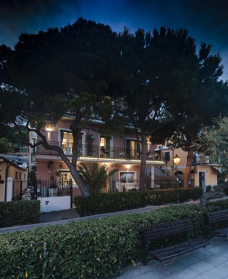 *** Hotel Villa Degli Argentieri Monterosso al Mare Italy